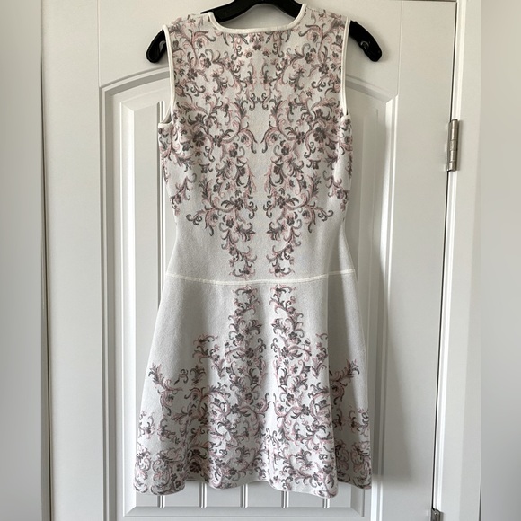 EUC BCBG mini dress 👗 size XS - Picture 3 of 6